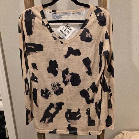 MIS115 - LEOPARD PRINT L/S TOP