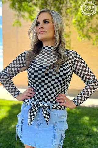STE103 - BLK/WHITE Mesh Top