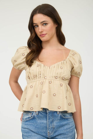 BLU133 - DAISY EMB TOP -