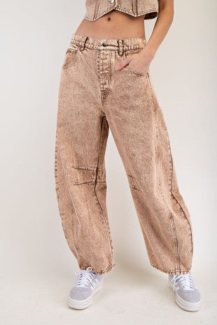 EES102 - WASHED BARREL JEANS