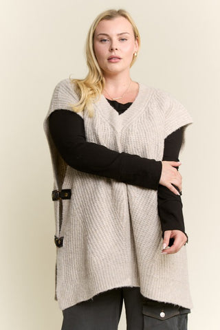 JBJ117 - CURVY SWEATER VEST W/BUCKLE