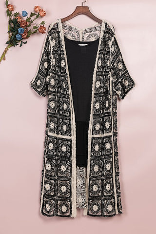 SAS108 - PLUS BLK/WHT CROCHET DUSTER